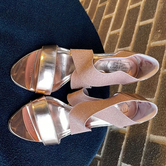 Brand New; Never Worn Ted Baker “Leniya” Rose Gold Shoes. Size 9.5. - Picture 4 of 7